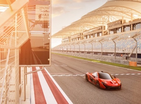 Siêu xe McLaren P1 nơi miền nắng gió - 9 McLaren sẽ chỉ sản xuất 375 chiếc P1 và bán với giá 1,15 triệu USD